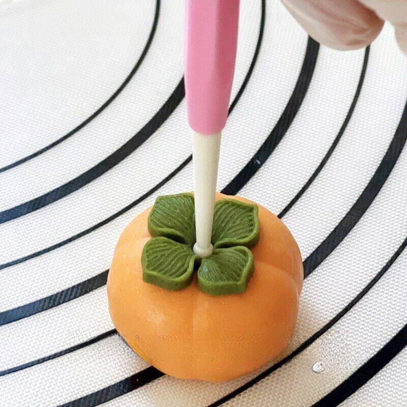Spring Baked Doughnut Shape Mo - огляд і ціна Kitchen Baking Center